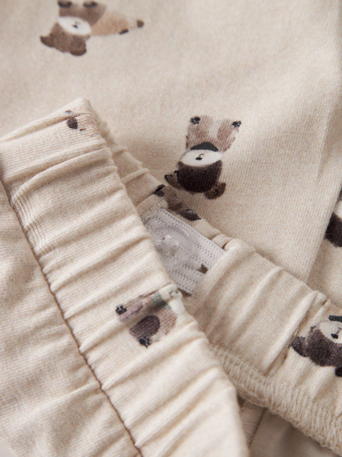 model_shot-front_full